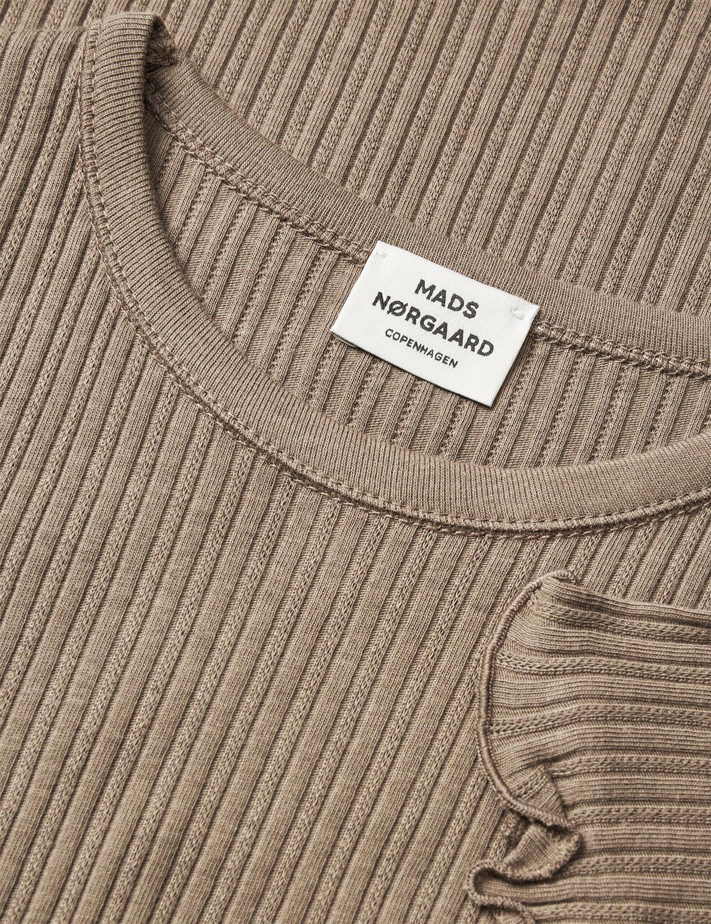 Pointella Trixina Tee, Walnut