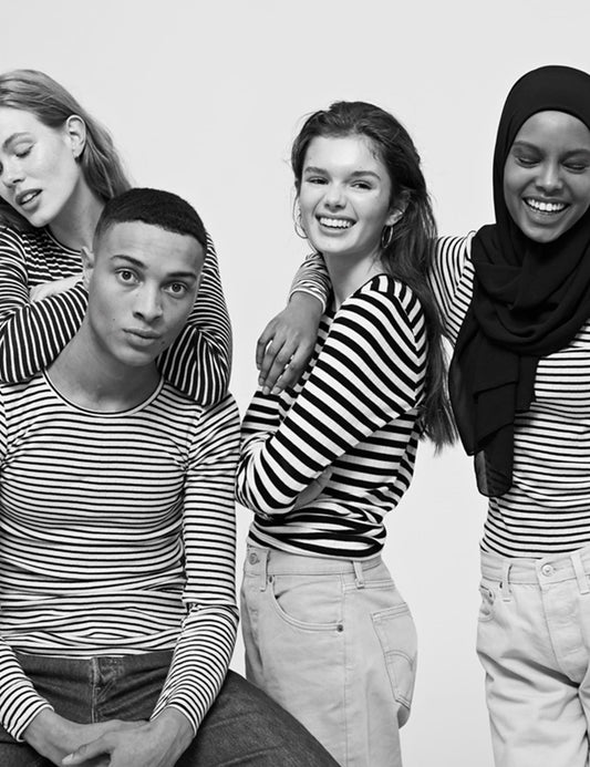 Stribede T-shirts til kvinder - fra hverdagslook til modestatement