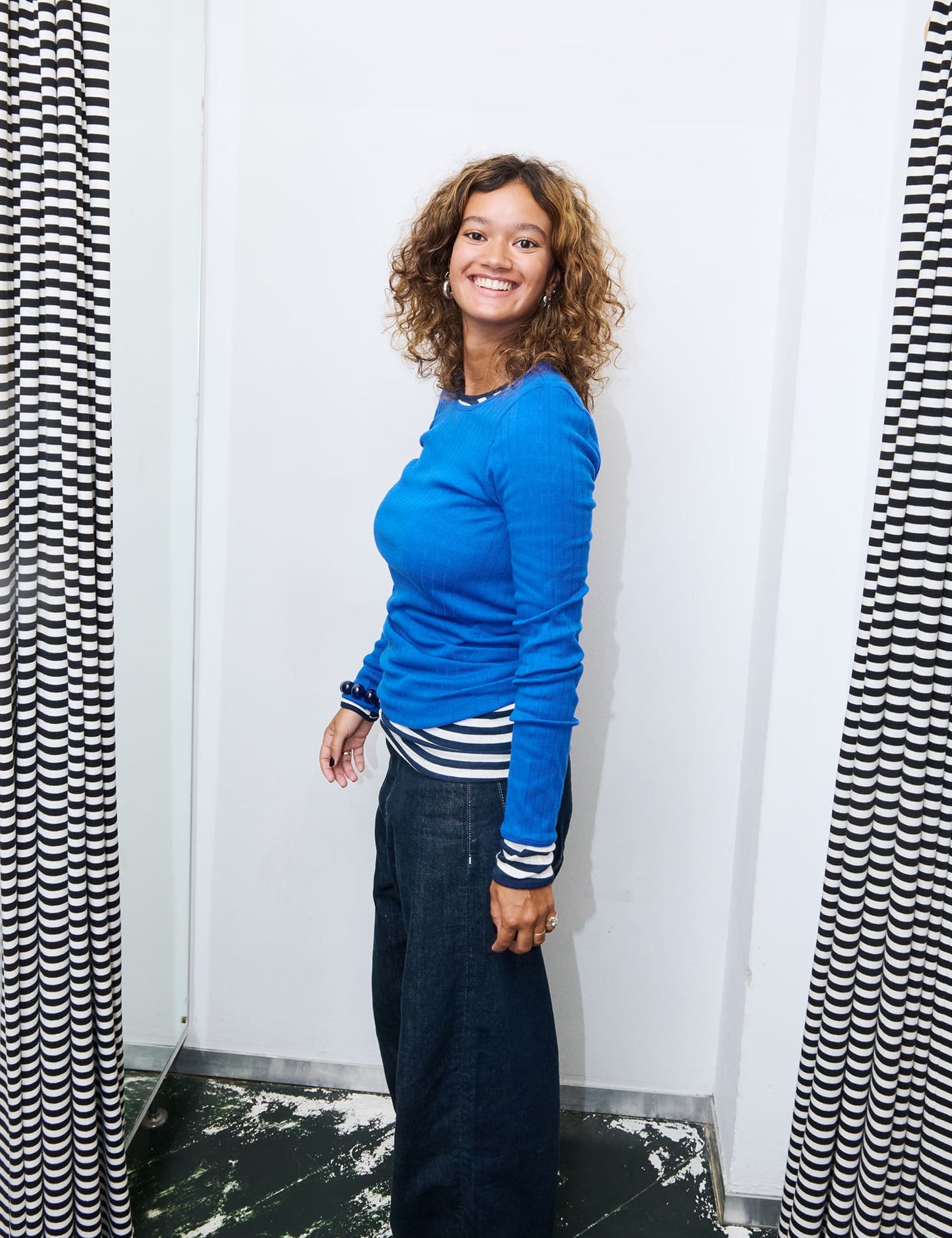 101 Solid Colour, Klein