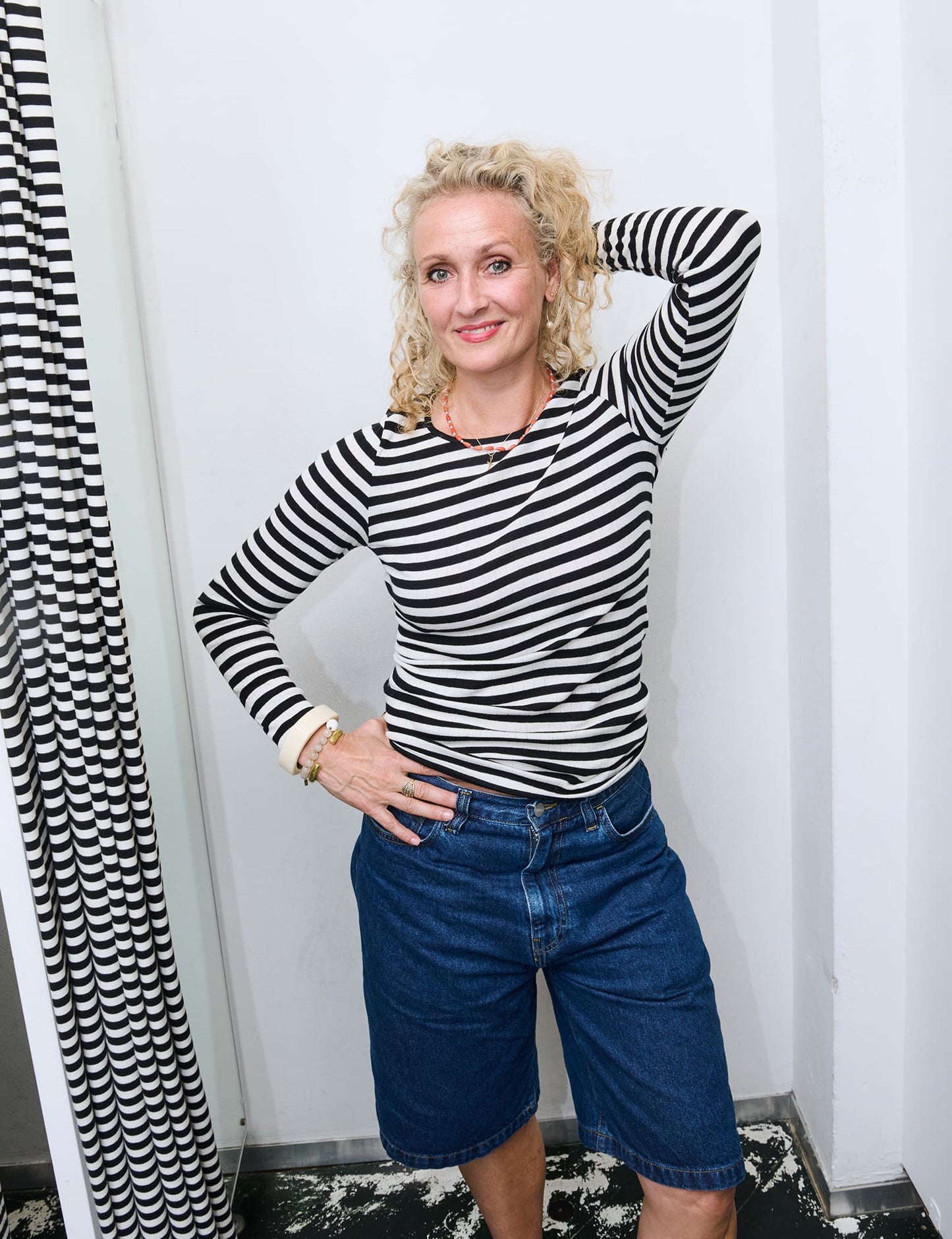 101 Broadway, Black/Ecru