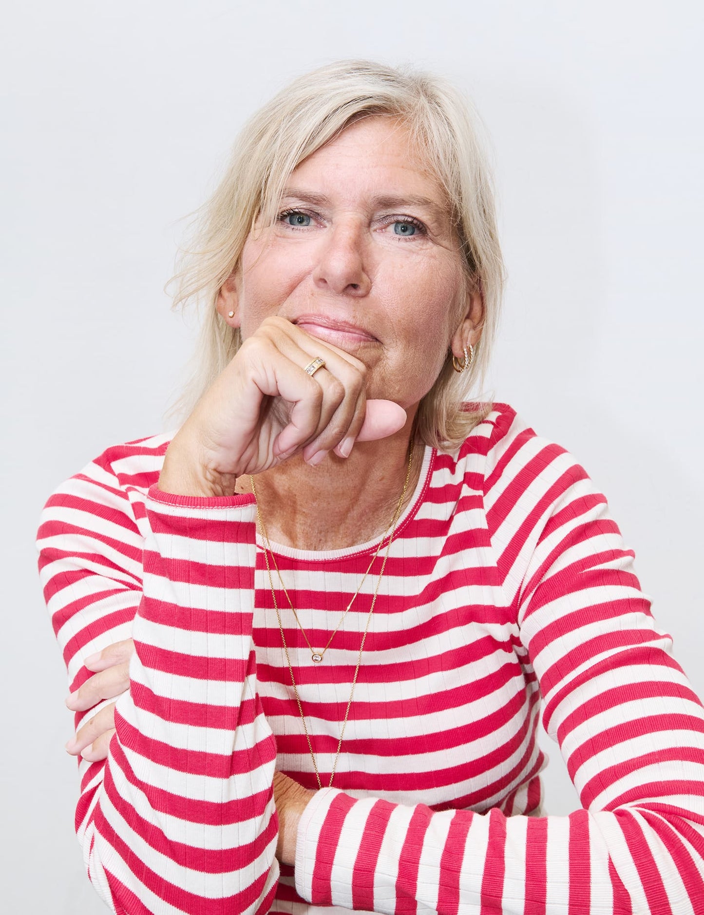 101 Broadway, Red/Ecru