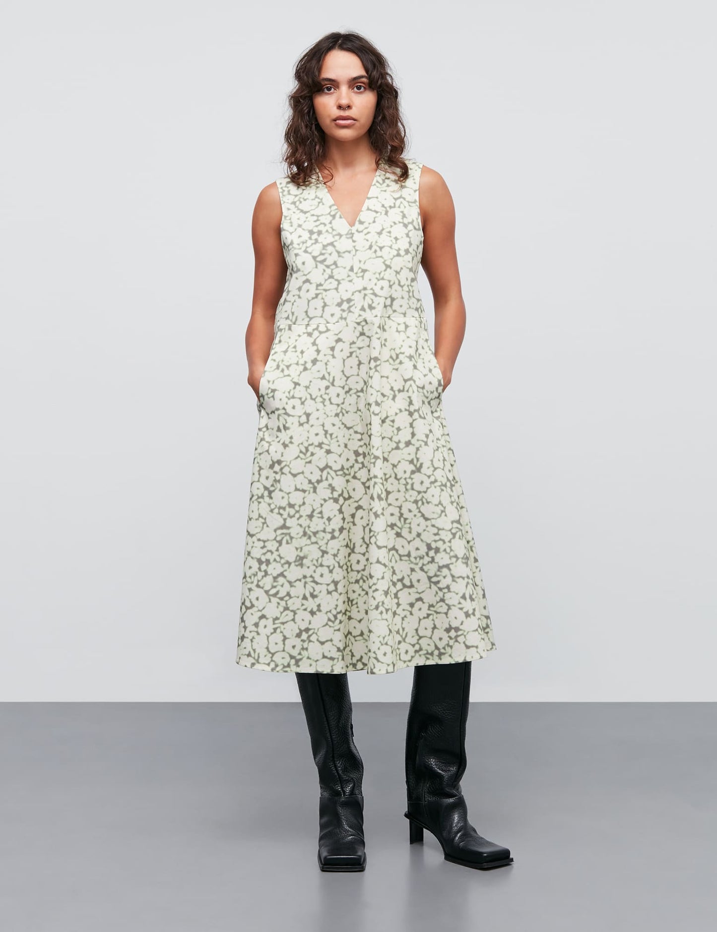 Poplinea Emsa AOP Dress, Shadow Lime Flower