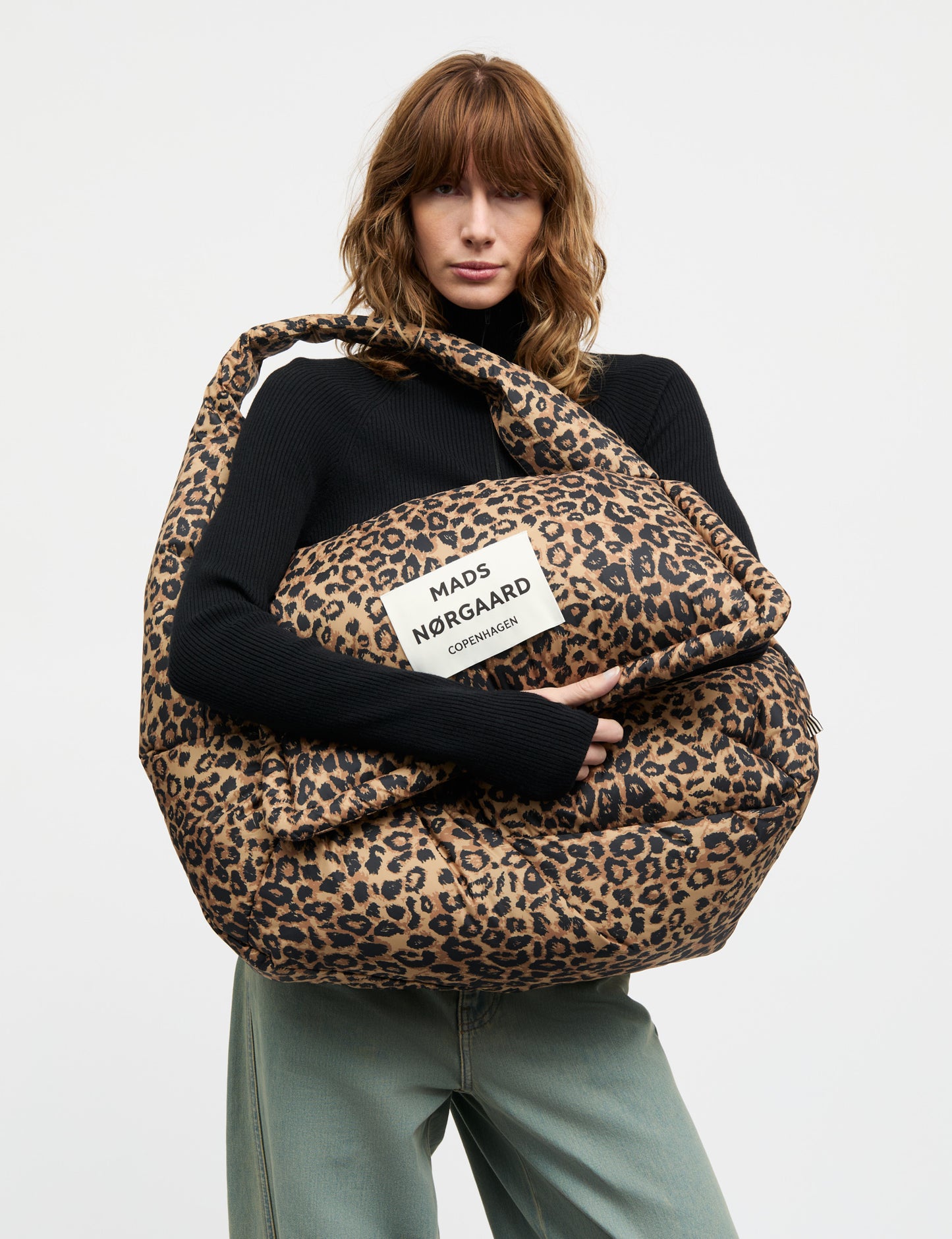 Light Ripstop Pillow AOP Bomb Bag, Leo AOP