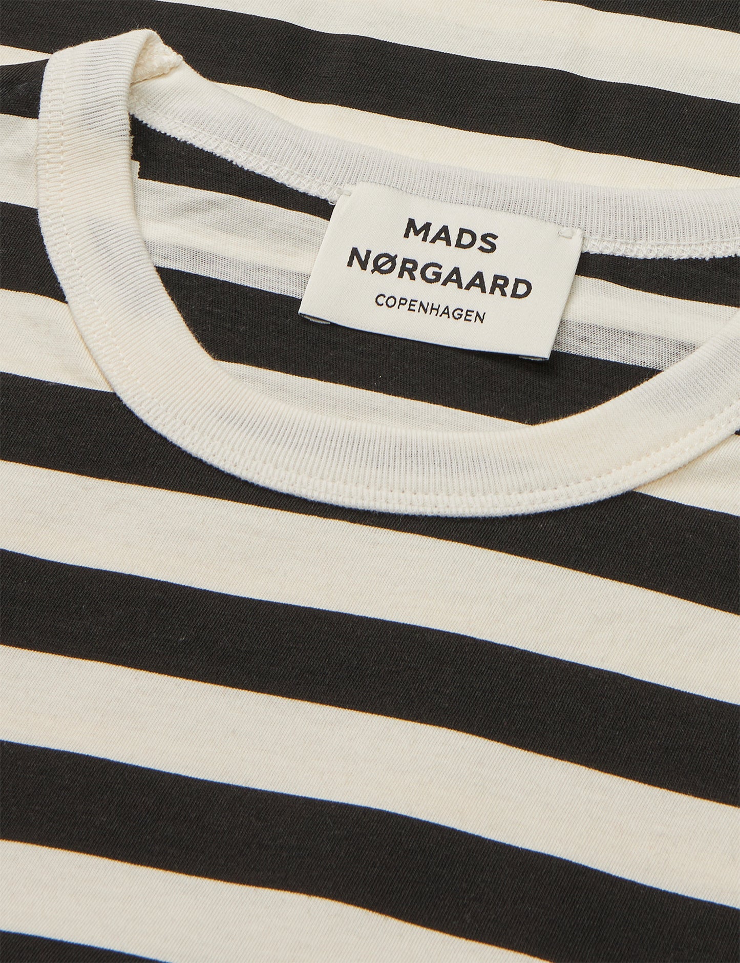 Single Cotton Grace Tee, Black/Snow White