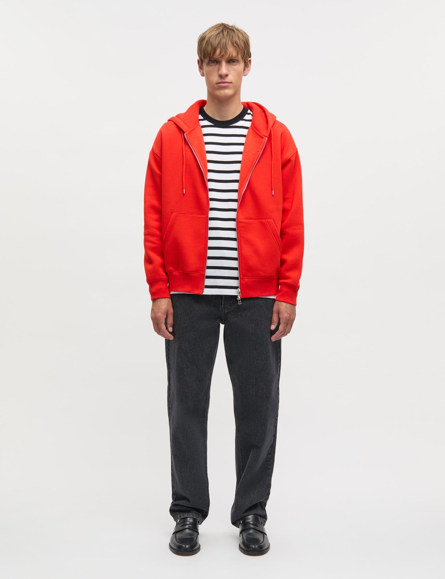Standard Luka Hoodie Zip Sweat, Fiery Red