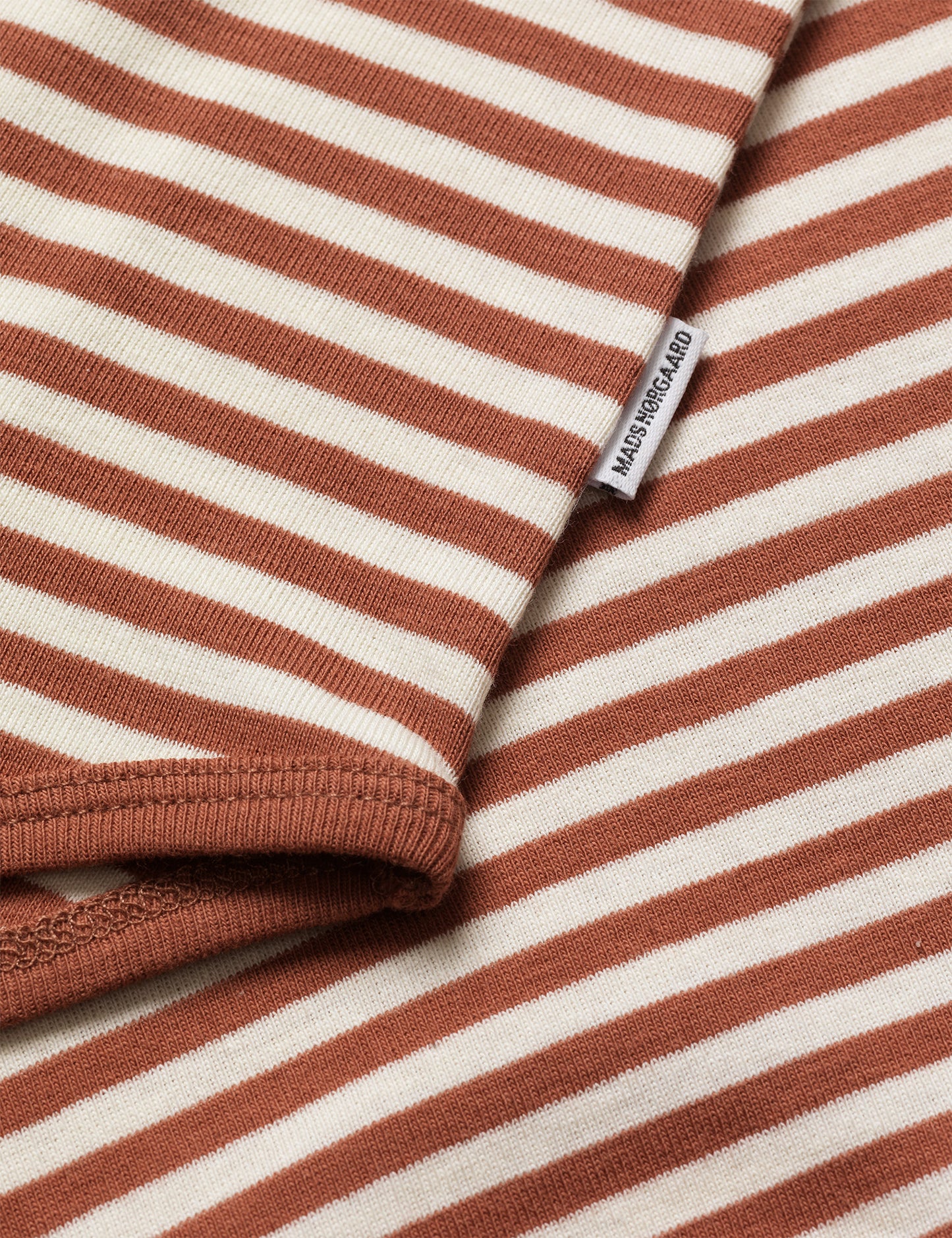 Soft Duo Striped Body, Cedar Wood/Vanilla Ice