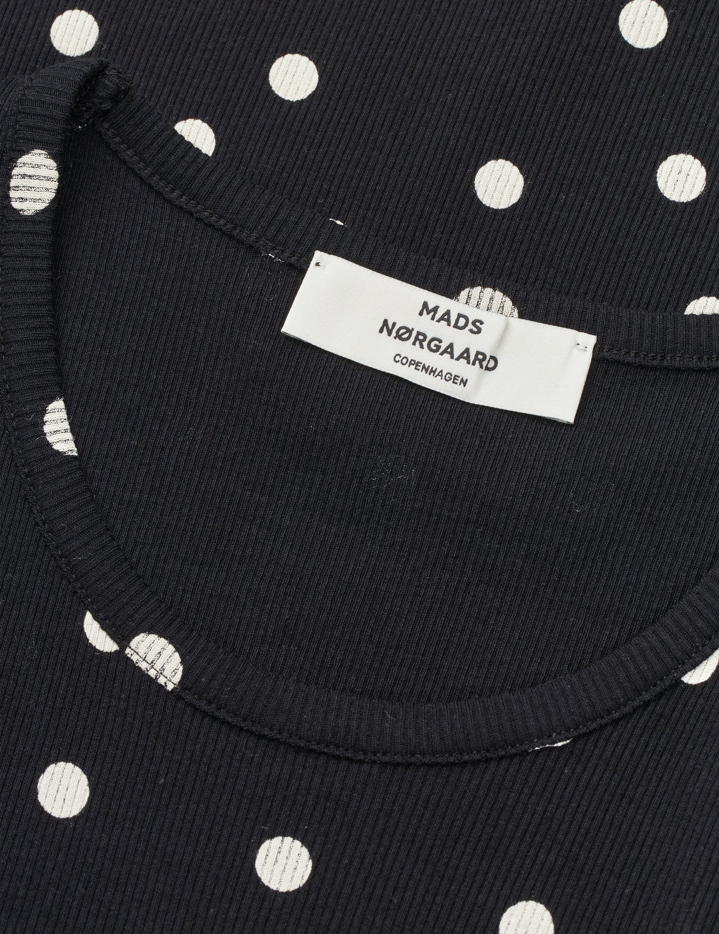 2x2 Cotton Addie Top AOP, Dot AOP Black